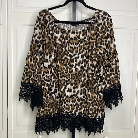 Ali Miles Women's Animal Print Lace Hem 3/4
Sleeve Round Neck Blouse Sz 2X - Picture 1 of 11